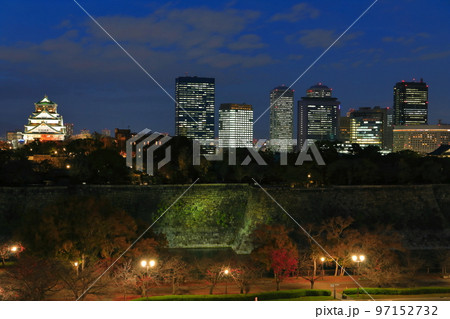 【大阪府】大阪城と大阪ビジネスパークの夜景 97152732