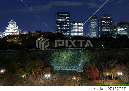 【大阪府】大阪城と大阪ビジネスパークの夜景 97152767