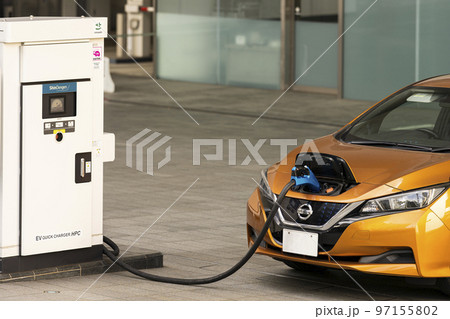 EV(電気自動車)の充電 97155802