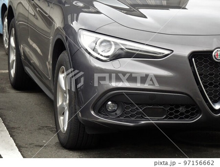 輸入車イメージ アルファロメオ ステルヴィオのフロントマスク 輸入車イメージ アルファロメオ ステルヴィオのフロントマスク 97156662