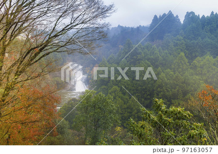 千葉県・養老渓谷 粟又の滝 / Awamata Waterfalls, Japan 97163057