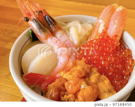 北海道グルメの定番 海鮮丼 北海道グルメの定番 海鮮丼 97168450