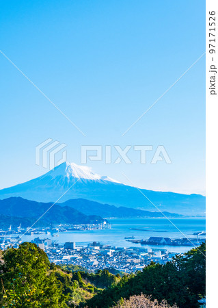 日本平から望む富士山 97171526