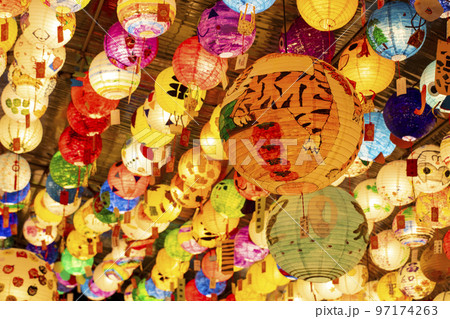 ランタン 提燈 燈籠 97174263