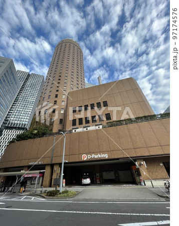 46年の歴史に幕を下ろした初代大阪マルビル 46年の歴史に幕を下ろした初代大阪マルビル 97174576