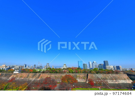 【大阪府】晴天の大阪城と大阪ビジネスパーク 97174684