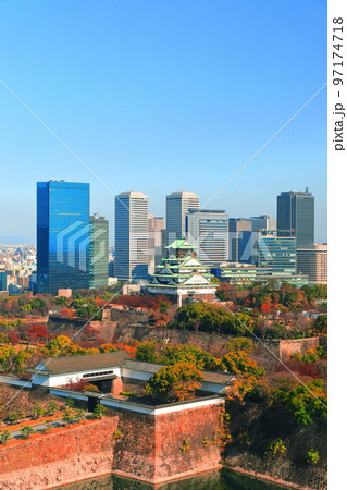 【大阪府】晴天の大阪城と大阪ビジネスパーク 97174718