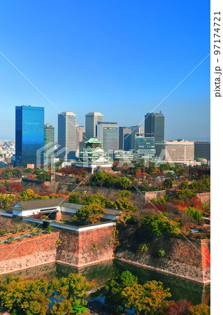 【大阪府】晴天の大阪城と大阪ビジネスパーク 97174721