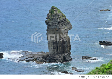 与那国島・立神岩 与那国島・立神岩 97175072