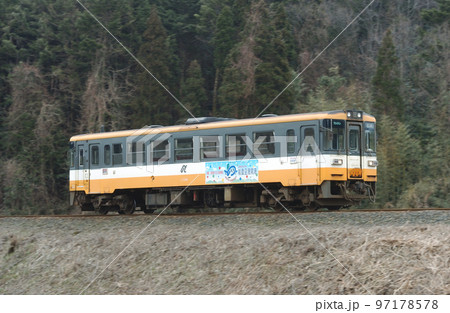 のと鉄道七尾線 能登中島ー西岸 のと鉄道 NT130 のと鉄道七尾線 能登中島ー西岸 のと鉄道 NT130 97178578