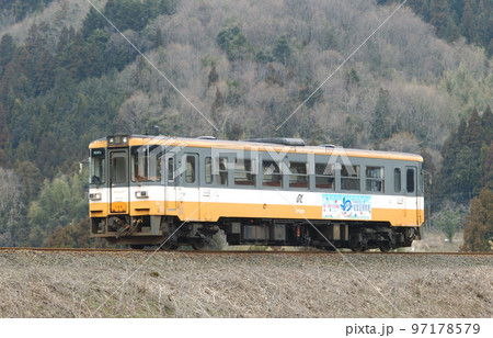 のと鉄道七尾線　能登中島ー西岸　のと鉄道　NT106 97178579