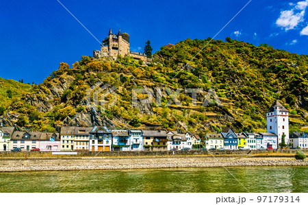 Katz Castle above Sankt Goarshausen town in the Upper Middle Rhine Valley. UNESCO world heritage in Germany Katz Castle above Sankt Goarshausen town in the Upper Middle Rhine Valley. UNESCO world heritage in Germany 97179314