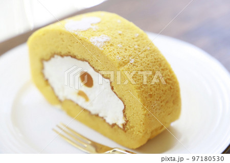 カボチャのロールケーキ カボチャのロールケーキ 97180530