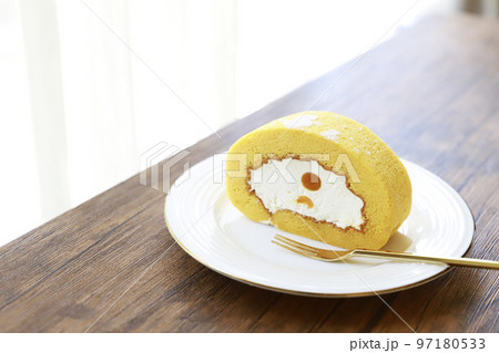 カボチャのロールケーキ カボチャのロールケーキ 97180533