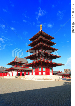 【大阪府】晴天の四天王寺(五重塔 金堂) 【大阪府】晴天の四天王寺(五重塔 金堂) 97183167