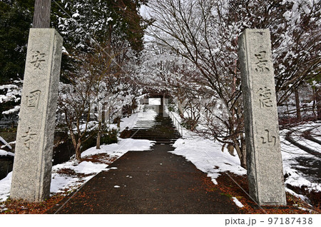 冬の安国寺 97187438