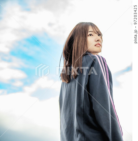 青空とスポーティー女子 青空とスポーティー女子 97203425