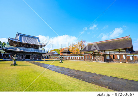 秋の高岡山瑞龍寺 富山県高岡市 秋の高岡山瑞龍寺 富山県高岡市 97203667