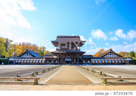 秋の高岡山瑞龍寺 富山県高岡市 秋の高岡山瑞龍寺 富山県高岡市 97203678