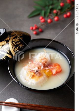 関西風お雑煮 白味噌仕立 関西風お雑煮 白味噌仕立 97206185