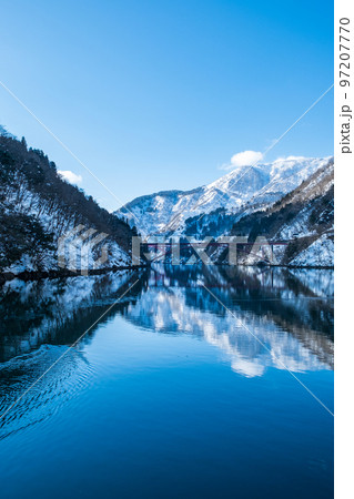 庄川峡遊覧船(冬) 庄川峡遊覧船(冬) 97207770