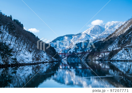 庄川峡遊覧船(冬) 庄川峡遊覧船(冬) 97207771