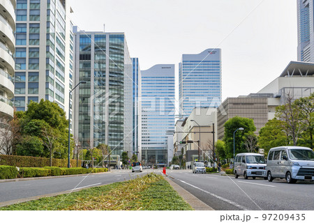 横浜みなとみらいの都市風景　クイーンズスクエア 97209435