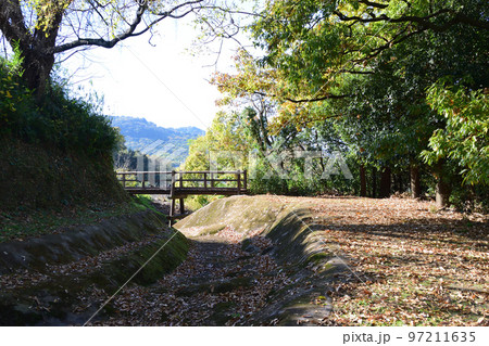 宇土古城跡・千畳敷周りの空堀 宇土古城跡・千畳敷周りの空堀 97211635
