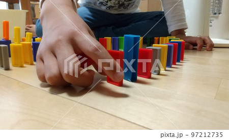 ドミノを置く ~Place dominoes ドミノを置く ~Place dominoes 97212735