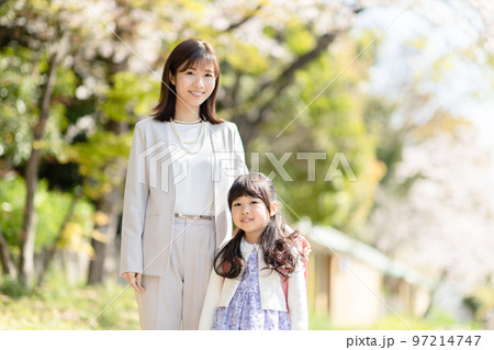 母娘のポートレート 97214747