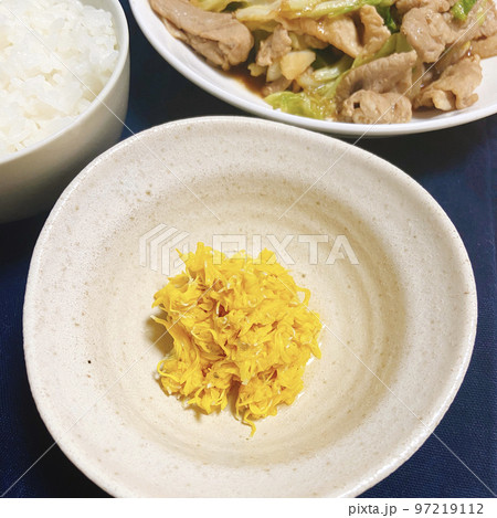 菊花のおひたしの写真（食用菊） 97219112