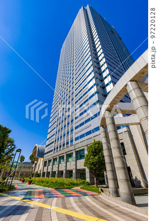 千葉県千葉市　美浜区　幕張新都心の都市風景　ワールドビジネスガーデン 97220128