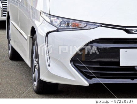 自動車イメージ トヨタ3代目エスティマのフロントマスク 自動車イメージ トヨタ3代目エスティマのフロントマスク 97220537