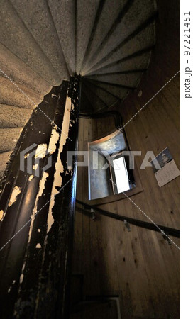 潮岬灯台・階段（和歌山県串本町） 97221451