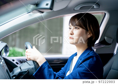 ビジネス　ビジネスウーマン　運転 97222003