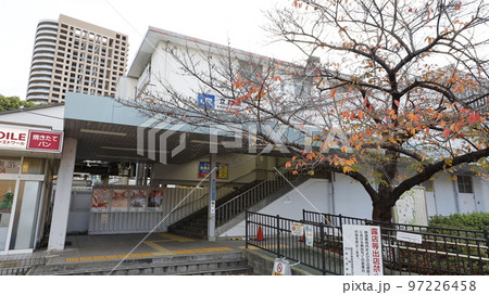 JR東海道線（神戸線）の立花駅 97226458