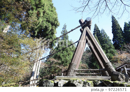 越前池田町のかずら橋（福井県 池田町） 97226571