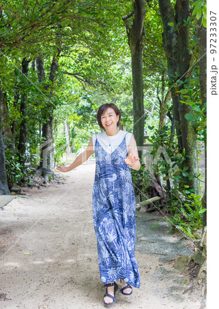 旅女子、女子旅、沖縄編 、ミドルシニア 旅女子、女子旅、沖縄編 、ミドルシニア 97233307