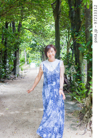 旅女子、女子旅、沖縄編 、ミドルシニア 97233312