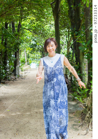 旅女子、女子旅、沖縄編 、ミドルシニア 97233314