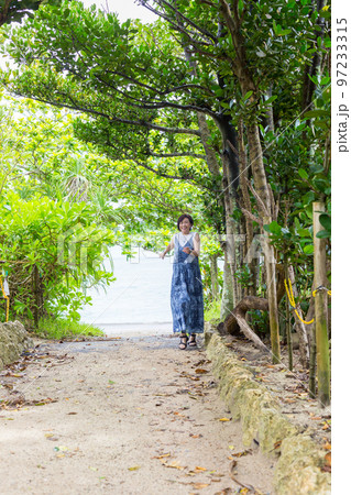 旅女子、女子旅、沖縄編 、ミドルシニア 97233315