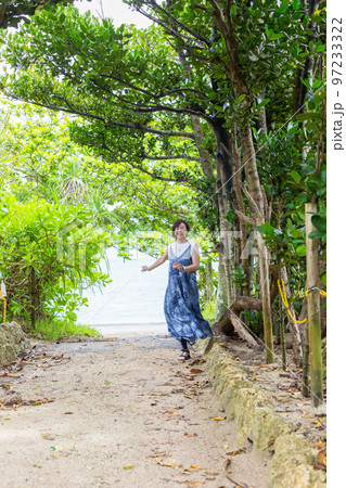 旅女子、女子旅、沖縄編 、ミドルシニア 旅女子、女子旅、沖縄編 、ミドルシニア 97233322