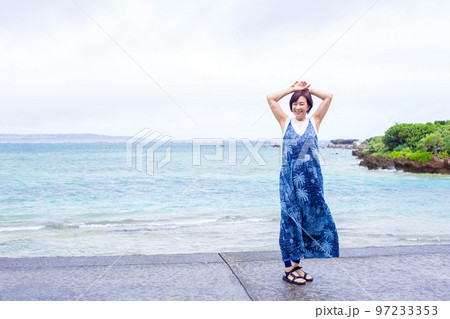 旅女子、女子旅、沖縄編 、ミドルシニア 旅女子、女子旅、沖縄編 、ミドルシニア 97233353