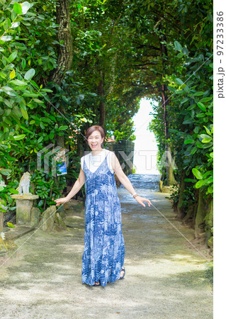 旅女子、女子旅、沖縄編 、ミドルシニア 旅女子、女子旅、沖縄編 、ミドルシニア 97233386