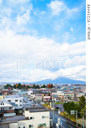 青森県　弘前市付近旅先のホテルの窓から 97234448