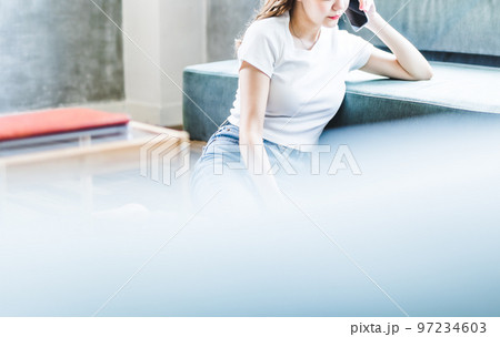 女性ポートレート 97234603