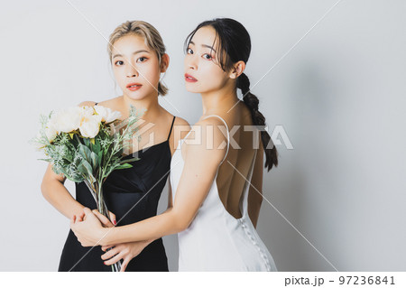 双子の姉妹 ドレスアップ 双子の姉妹 ドレスアップ 97236841