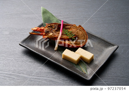 日本料理、伊勢海老の鬼瓦焼き 97237054