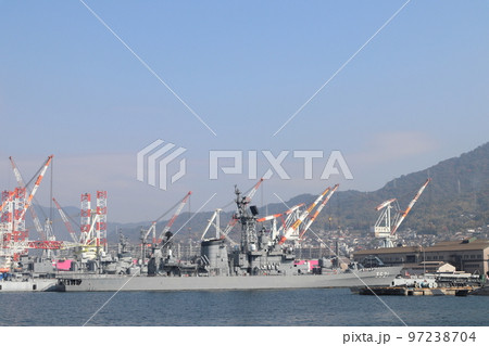 呉港の海上から見た護衛艦しまかぜ2022.11.12撮影 97238704