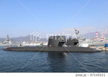 呉港の海上から見た潜水艦 2022.11.12撮影 呉港の海上から見た潜水艦 2022.11.12撮影 97240321